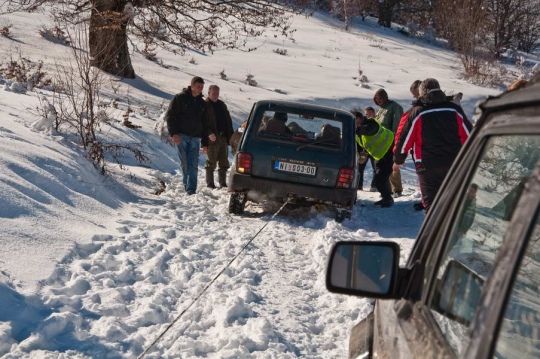 ...kada treba izvući zaglavljene Nive :-)