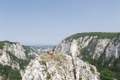 Kuliranje na najisturenijoj steni vidikovca