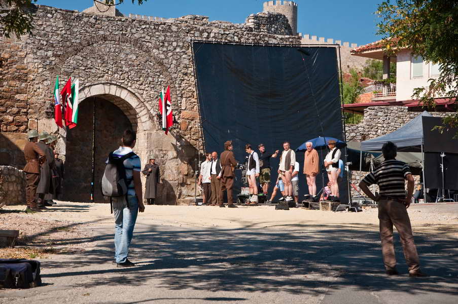 Snimanje filma na ulazu u tvrđavu