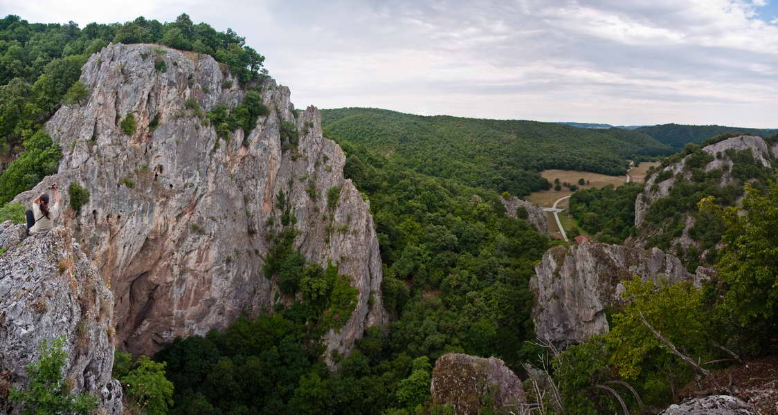 Sa vidikovca iznad kapija vidi se čitava dolina