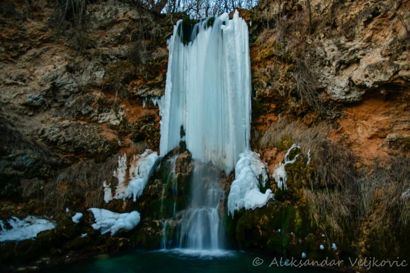 The frozen Lisine waterfall