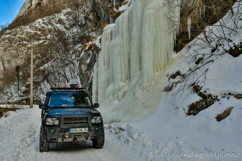 Stopped by an attractive ice formation in the Resava canyon