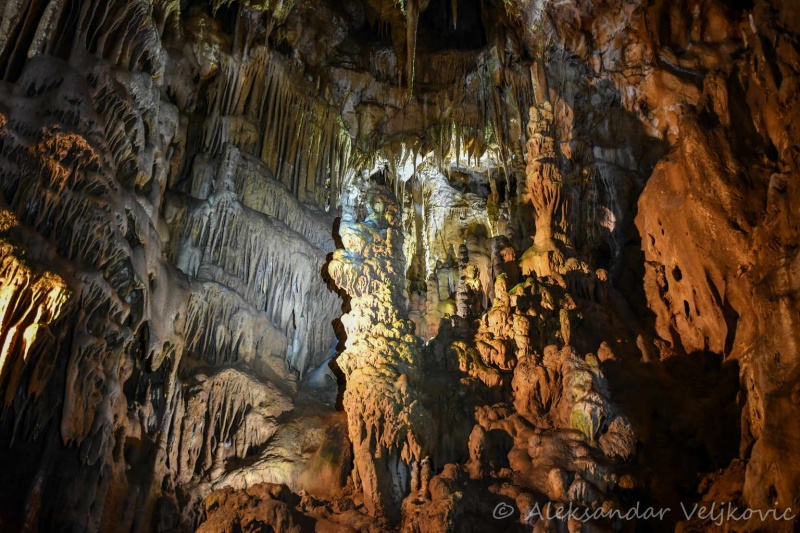 Natural works of art in the Resava cave