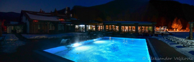 Sisevac Terme hotel by night