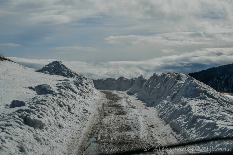 Deep snowdrifts on Javor too