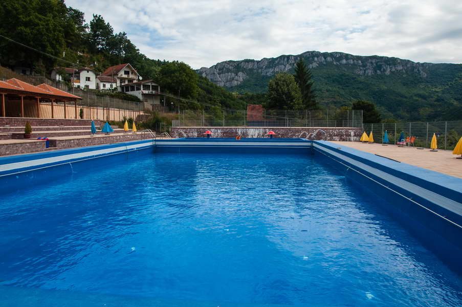 Thermal pool in the Zvonačka spa