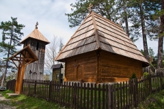 Drvene crkve su česte na ovom području