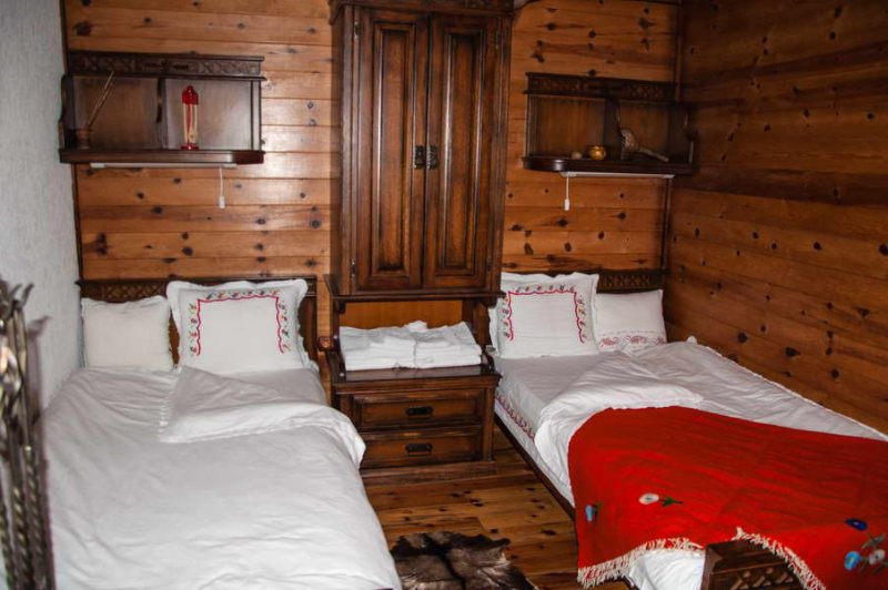 Old fashion styled rooms at Vraneša